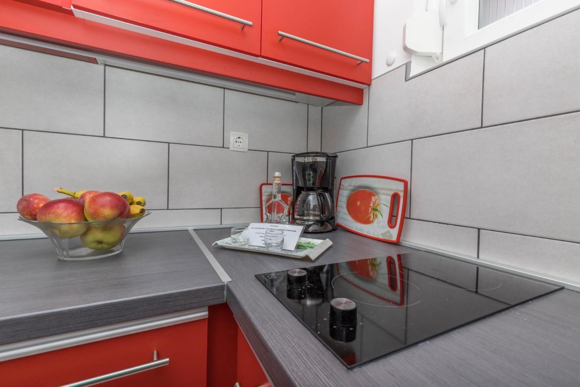 Apartments Kremenici Малинска Экстерьер фото