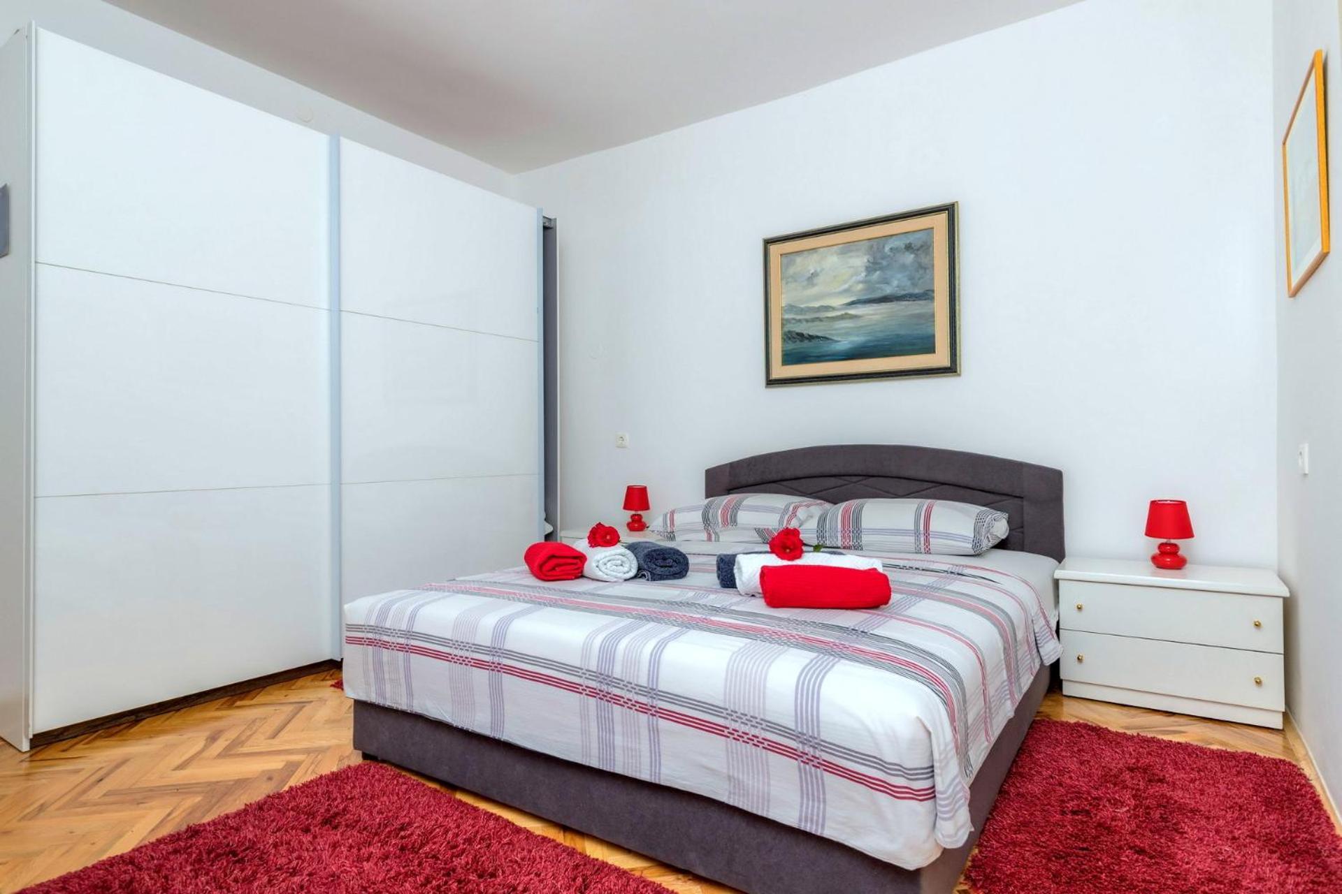Apartments Kremenici Малинска Экстерьер фото