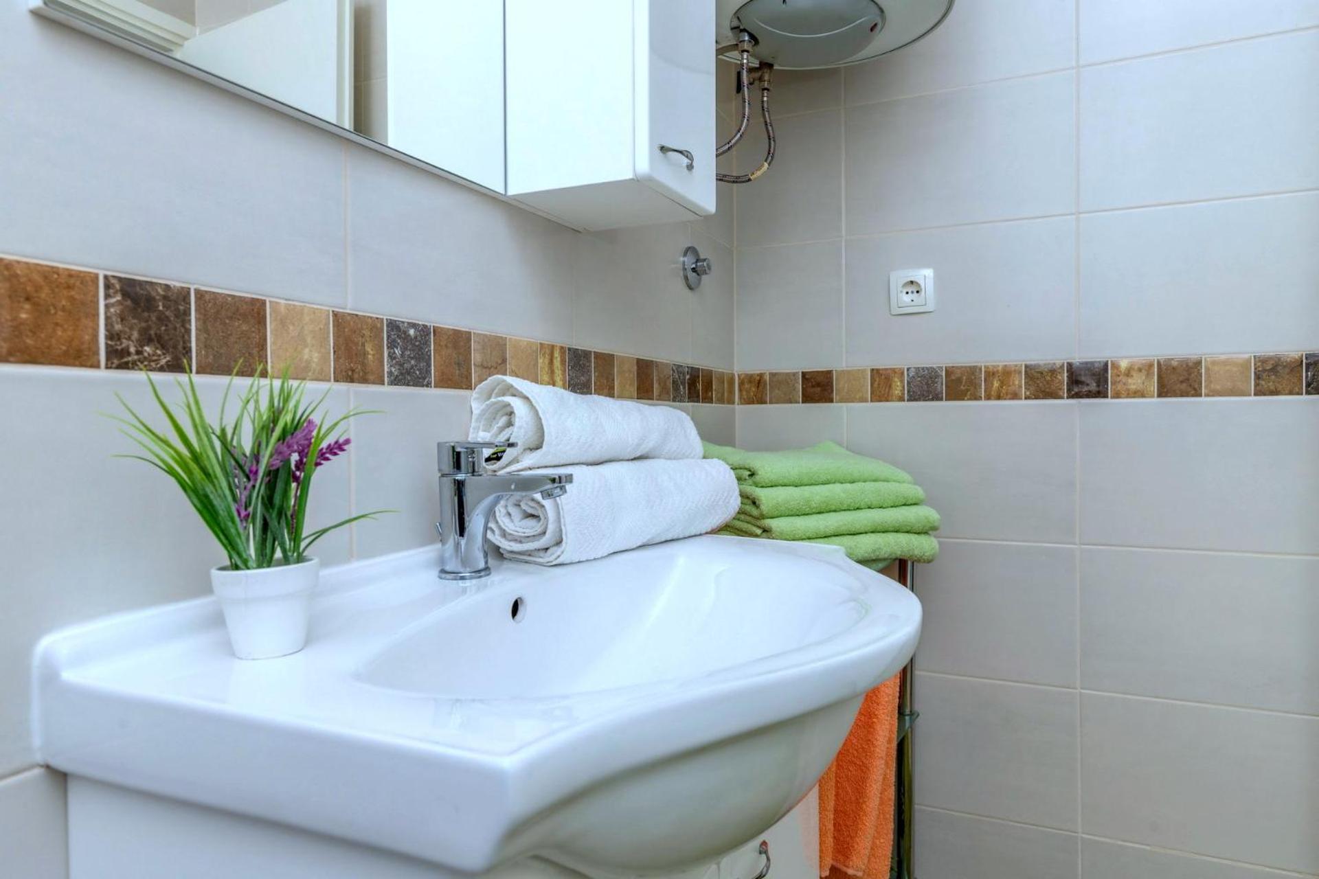 Apartments Kremenici Малинска Экстерьер фото