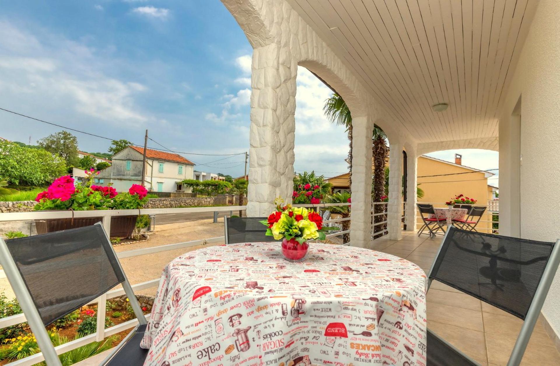 Apartments Kremenici Малинска Экстерьер фото