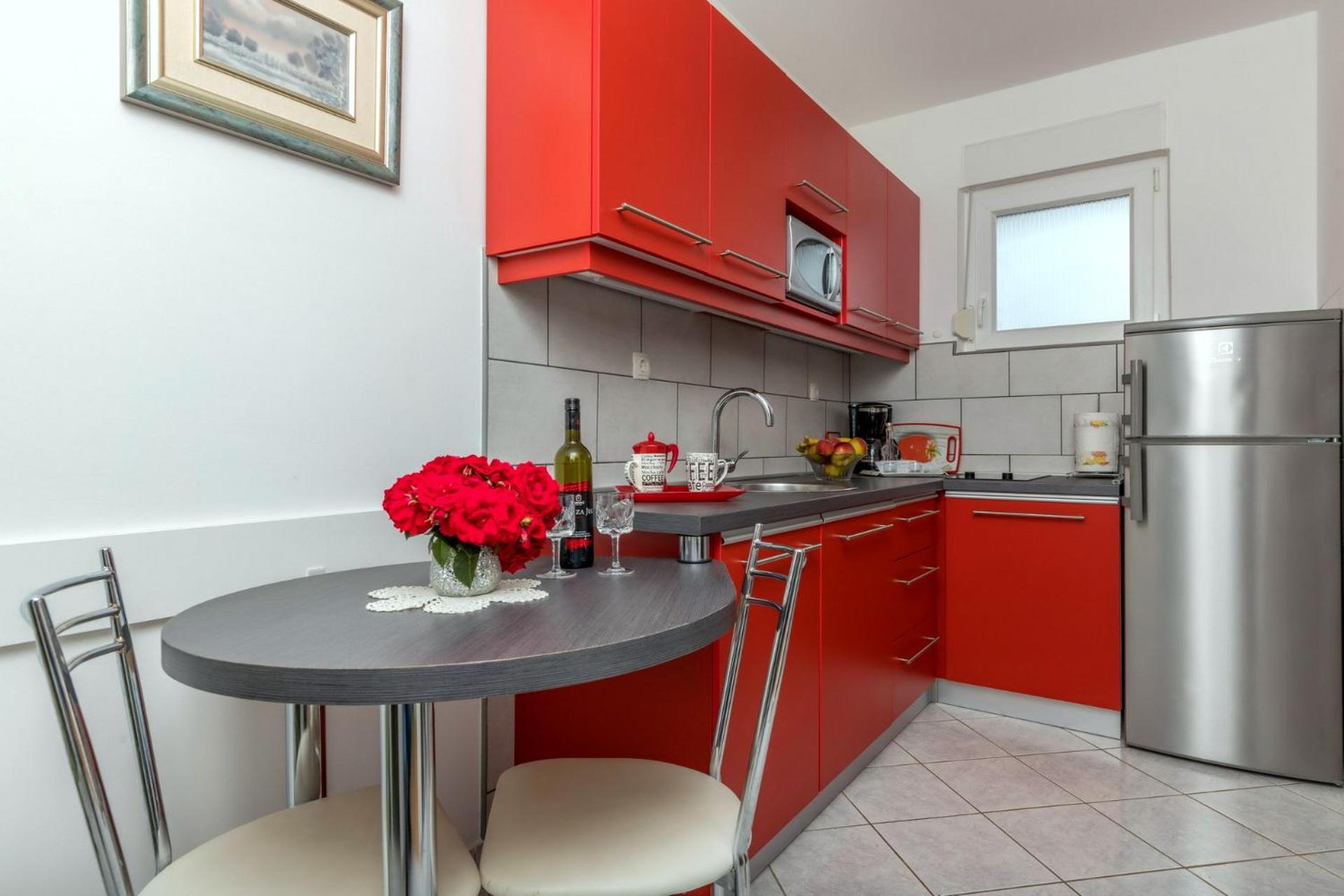 Apartments Kremenici Малинска Экстерьер фото