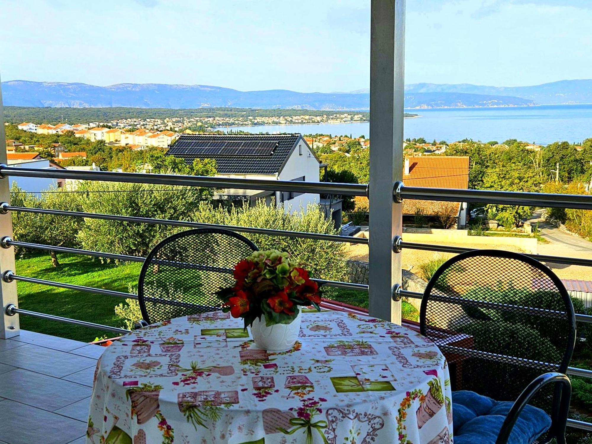 Apartments Kremenici Малинска Номер фото