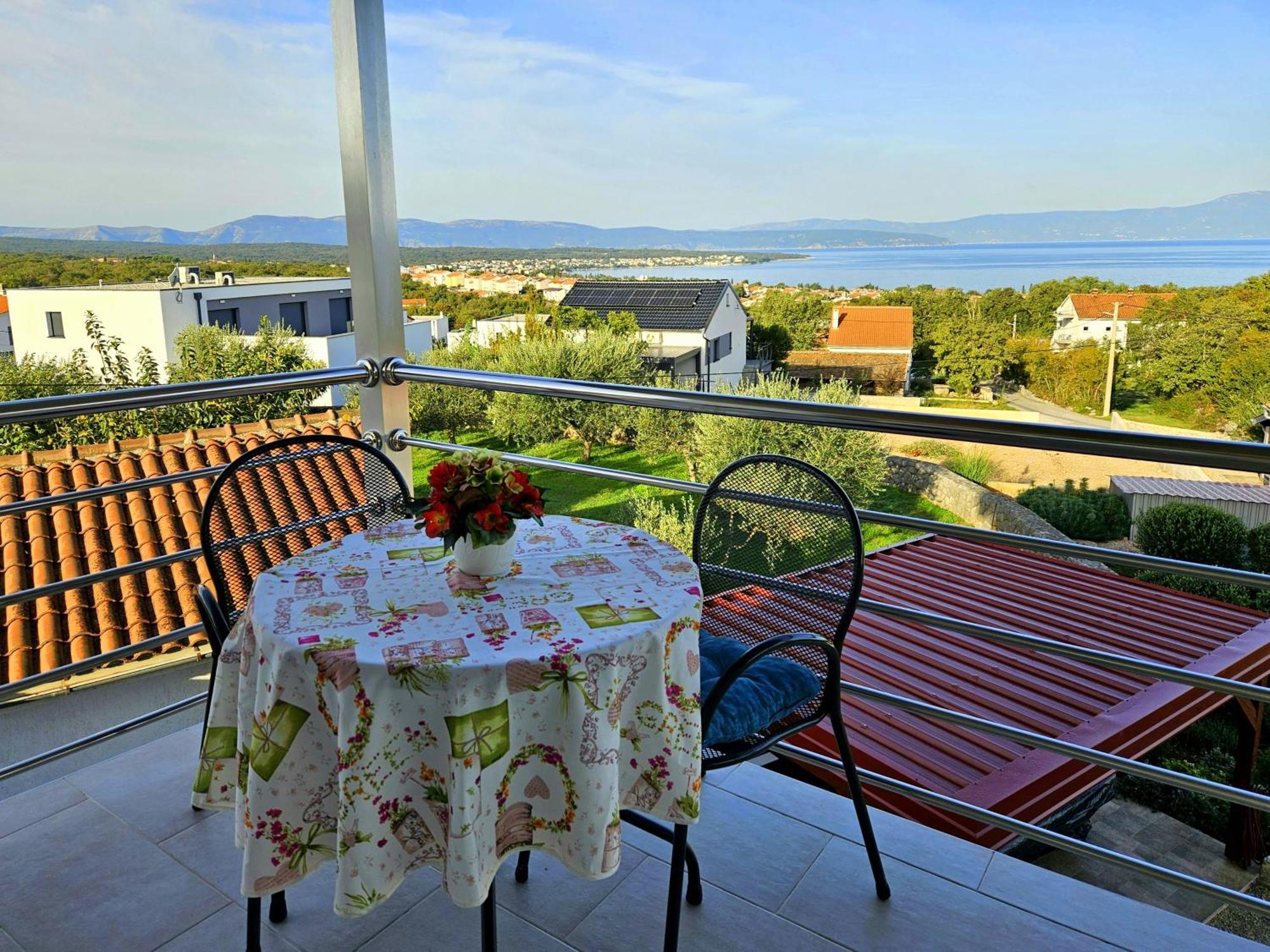 Apartments Kremenici Малинска Номер фото